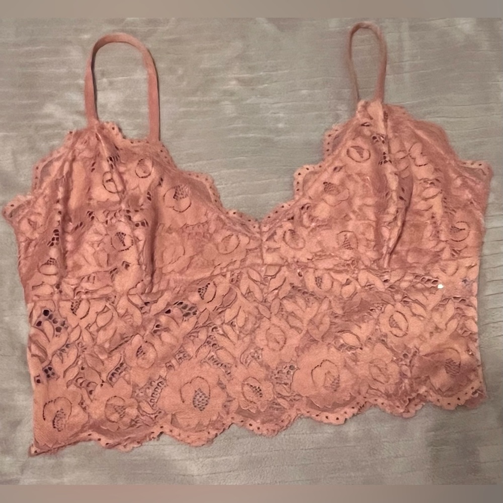 Pink laced layering top